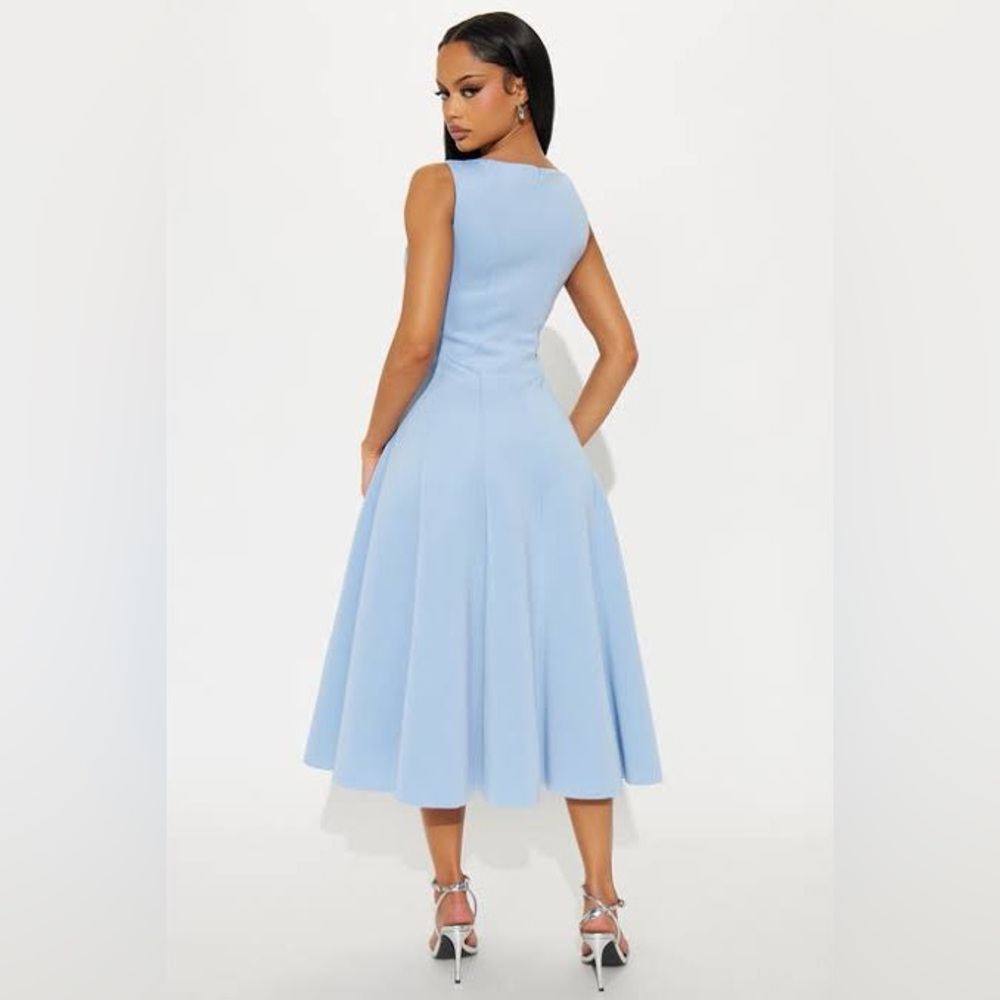 Sweet Sunday Pleated Midi Dress - Picture 3 of 3